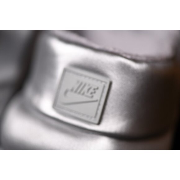 New! Size: 9 Women | NIKE Burrow SE Metallic Silver Light | FZ7940-001 - Picture 13 of 14